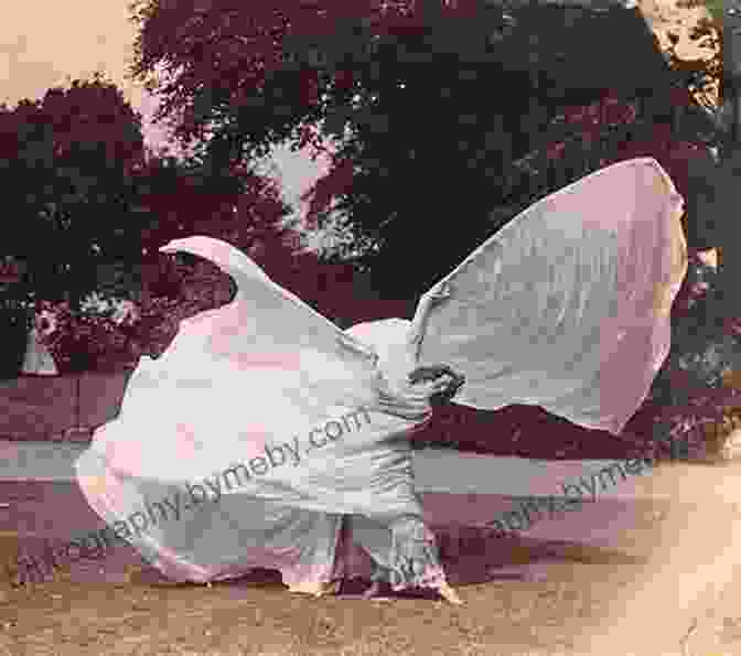 Loie Fuller Performing Her Serpentine Dance Dancing Class: Gender Ethnicity And Social Divides In American Dance 1890 1920 (Unnatural Acts)